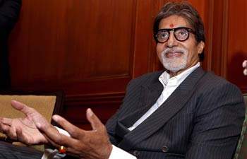 Big B makes special appearance in Bol Bachchan title song, lends his voice
